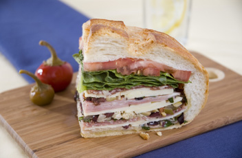Muffuletta_Sandwich_cropped